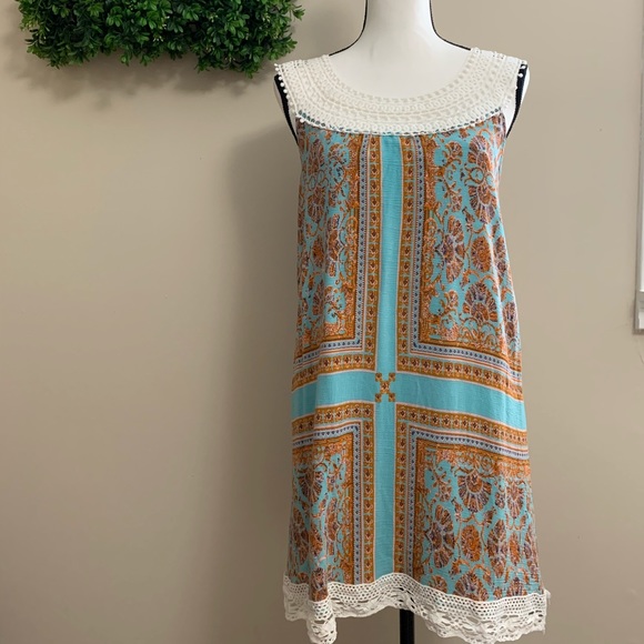 ENTRO dress size medium with crochet EUC - Picture 2 of 9